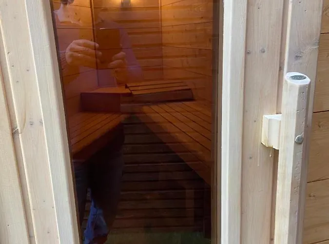 Kine Lounge Apartamento Bazet