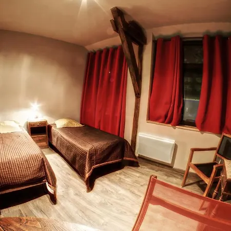 Kine Lounge Apartman Bazet