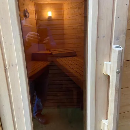 Kine Lounge Apartman Bazet